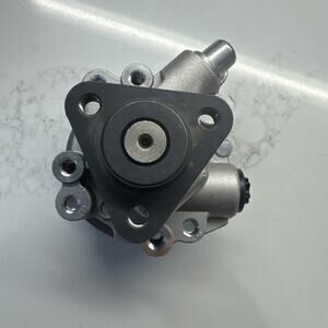 Steering Pump Drivestar 21-5350 X0617 BMW 2004 05 New